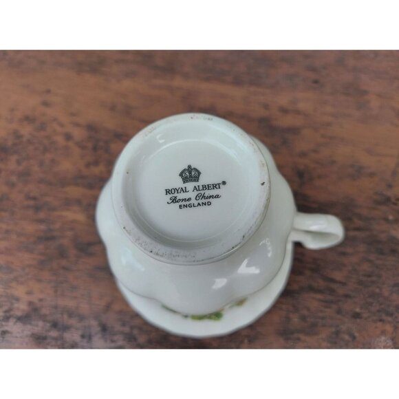 Royal Albert Strawberry Replacement Cup - Picture 4 of 4